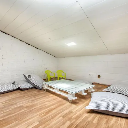 Дом отдыха Holiday Suites Mas Nou